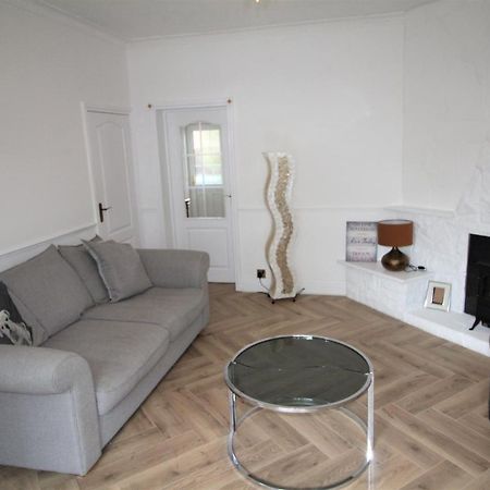 Whitley Bay - Sleeps 6 - Refurbished Throughout - Fast Wifi - Dogs Welcome المظهر الخارجي الصورة