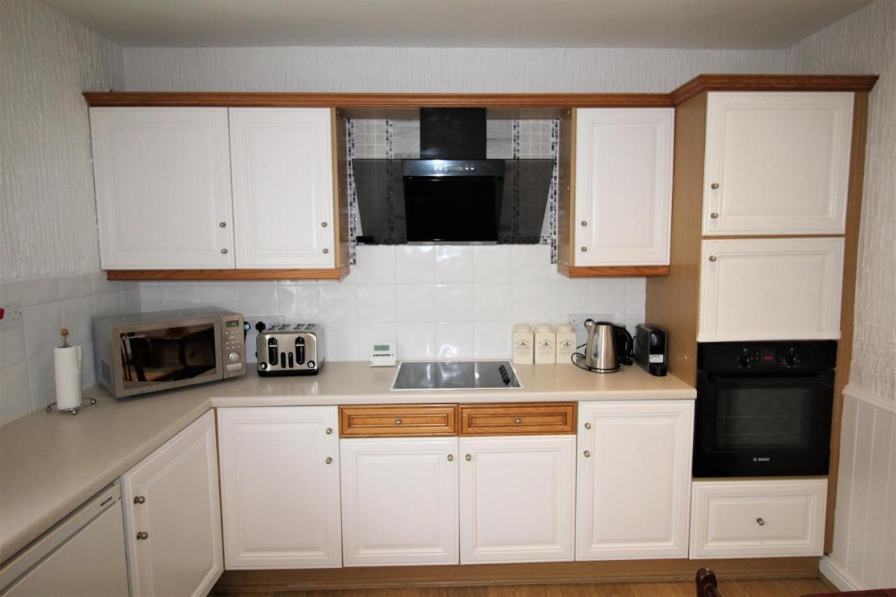 Whitley Bay - Sleeps 6 - Refurbished Throughout - Fast Wifi - Dogs Welcome المظهر الخارجي الصورة