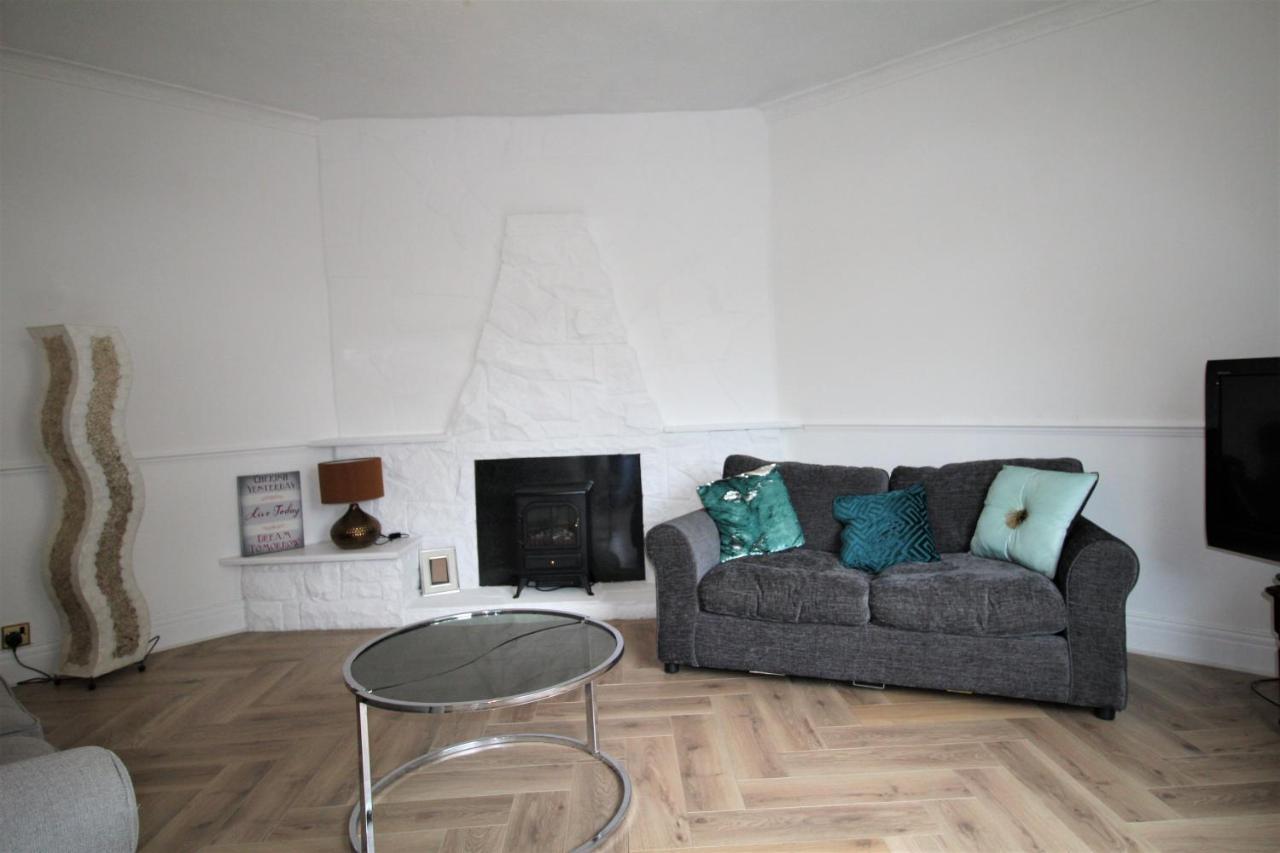 Whitley Bay - Sleeps 6 - Refurbished Throughout - Fast Wifi - Dogs Welcome المظهر الخارجي الصورة