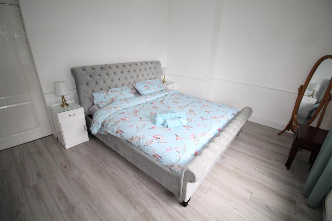 Whitley Bay - Sleeps 6 - Refurbished Throughout - Fast Wifi - Dogs Welcome المظهر الخارجي الصورة